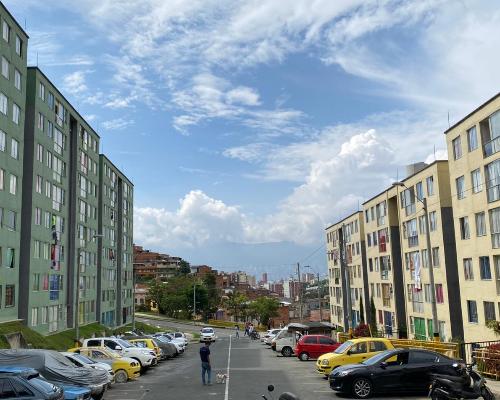 FotografoFoto Alcaldía de Medellín:Medellín tiene su primer Consejo Consultivo Municipal de Política Habitacional para fortalecer aspectos de habitabilidad y vivienda. 